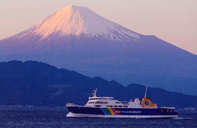 Faîtes un agréable voyage avec Suruga Bay Ferry
